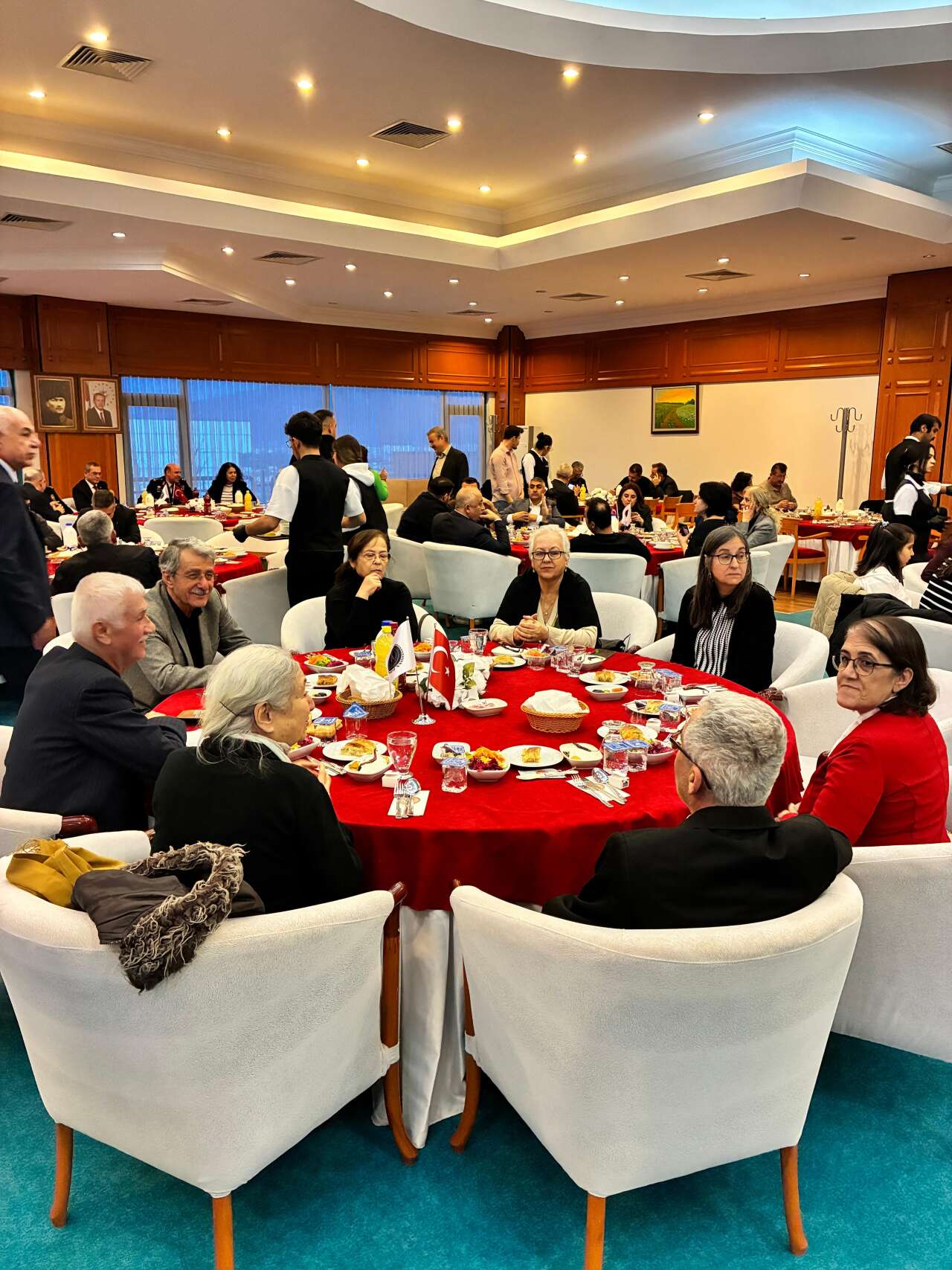 EMŞAV’dan Görkemli İftar Yemeği 5